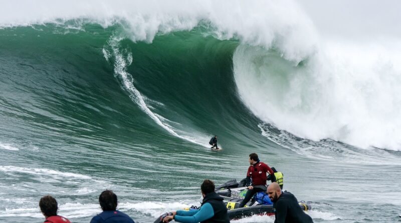 Clément Roseyro, surfeur de grosses vagues