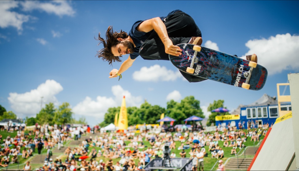 Un rider pro en skateboard au Munich Mash 2025/ Crédit photo Fabian Stoffers/Mash