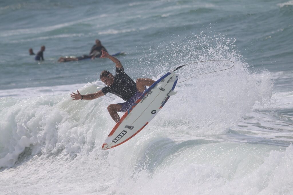 Renan Grainville, surfeur français