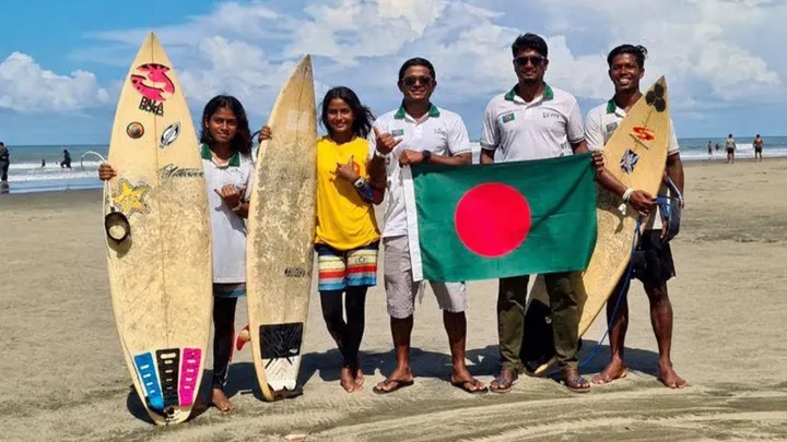 Surf au Bangladesh : Maud Le Car lance un appel aux dons (Crédit photo Julie & Vincent Kardasik)